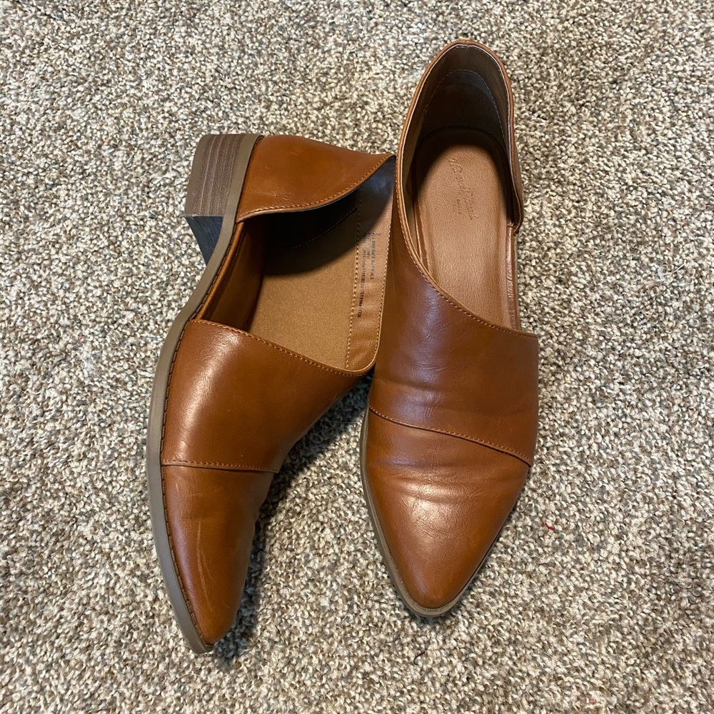 COMFY SHOES